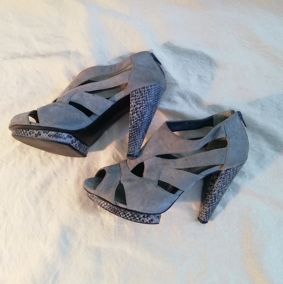 Attitude grey suede shoes size 7 - Picture 3 of 6